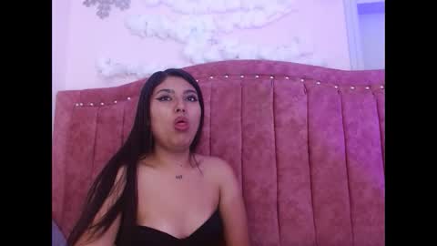 sarastonesx online show from 01-14-25, 06:13