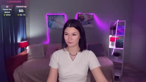SaraVivid online show from 05-25-26, 12:33