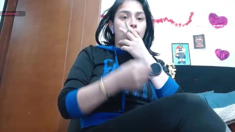 Sara Jimenez online show from 10-20-25, 05:08