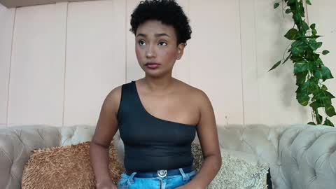Snapshot of saray_mardez chatting on 02-02-25, 12:24 Saray Mardez online show from 02-02-25, 12:24