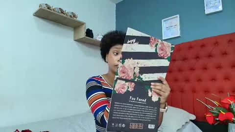 Snapshot of saray_mardez chatting on 09-14-25, 12:15 Saray Mardez online show from 09-14-25, 12:15