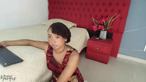 Snapshot of saray_mardez chatting on 09-19-25, 12:06 Saray Mardez online show from 09-19-25, 12:06
