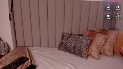 Snapshot of saraymonroe chatting on 02-25-25, 03:16 Saray online show from 02-25-25, 03:16