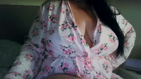 Snapshot of saretta46 chatting on 10-04-25, 01:31 Sara online show from 10-04-25, 01:31