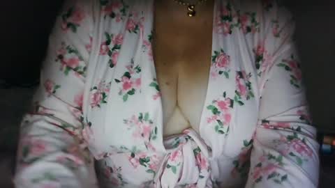 Snapshot of saretta46 chatting on 10-06-25, 12:41 Sara online show from 10-06-25, 12:41