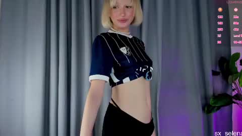 Snapshot of sarilit chatting on 06-20-26, 02:14 Your Selena 3 online show from 06-20-26, 02:14