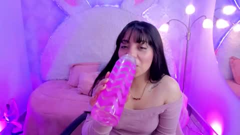 Snapshot of sarita_jane chatting on 10-10-25, 02:43 Sara online show from 10-10-25, 02:43