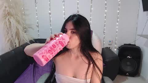 Sara online show from 10-24-25, 09:22