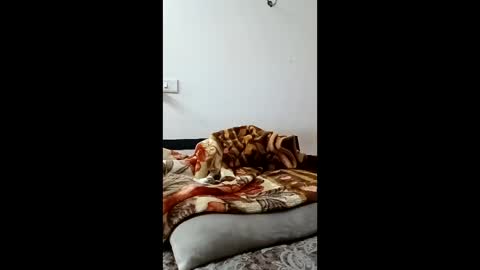 saroj631102 online show from 05-15-26, 07:54