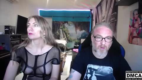Giselle and Jay online show from 11-16-25, 08:42