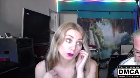 Giselle and Jay online show from 11-22-25, 11:09