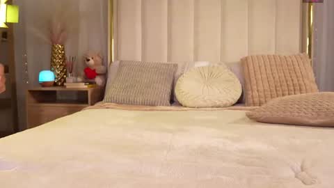 My Name Is Sara C. Welcome online show from 07-24-26, 04:16
