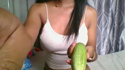 Anaelle online show from 12-14-25, 05:13