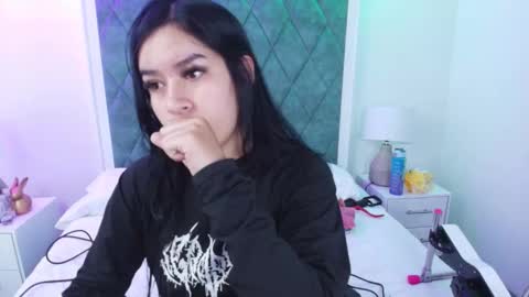 Sasha online show from 11-25-25, 03:06