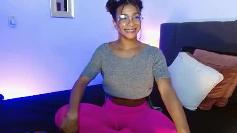 sasha_bowei online show from 10-19-25, 02:01