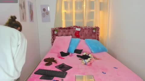 Snapshot of sasha_morel chatting on 12-15-25, 12:42 sasha morelo online show from 12-15-25, 12:42