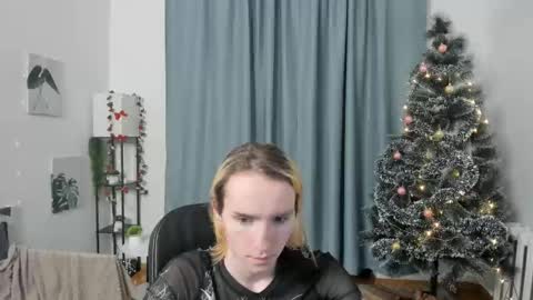 Sasha Vesmus online show from 12-16-25, 09:20