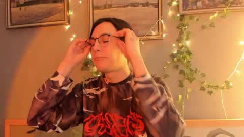 Sasha Vesmus online show from 05-17-26, 06:22