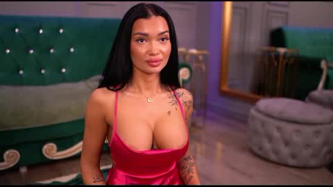 Dennise online show from 02-25-25, 01:20