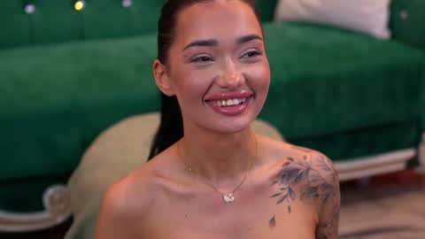 Dennise online show from 03-07-25, 01:31