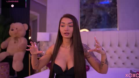 Dennise online show from 09-27-25, 06:24