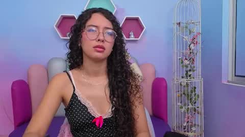 Snapshot of sashamonroee_ chatting on 11-16-25, 03:34 SashaMonroee online show from 11-16-25, 03:34