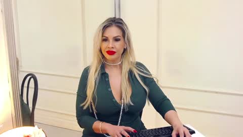 Sasha online show from 12-29-24, 03:44