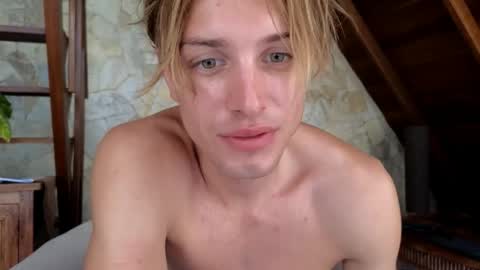 Snapshot of sashenkka chatting on 04-27-26, 12:19 Sasha -- online show from 04-27-26, 12:19