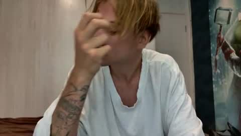 Snapshot of sashenkka chatting on 06-22-26, 05:59 Sasha -- online show from 06-22-26, 05:59