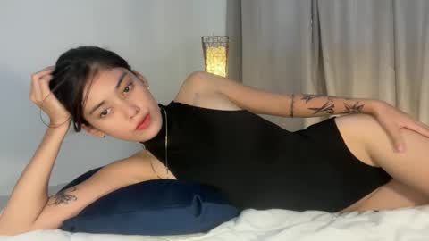 Snapshot of sashi_kaye chatting on 03-08-26, 04:27 sashi_kaye online show from 03-08-26, 04:27