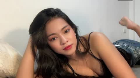 Snapshot of sashie_02 chatting on 07-03-26, 01:28 alora online show from 07-03-26, 01:28