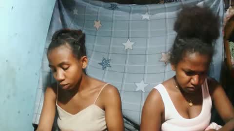 sasivia08 online show from 04-12-26, 09:20