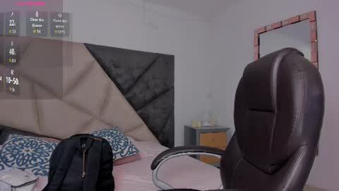 Snapshot of saskiagrendel chatting on 06-19-26, 12:04 saskiagrendel online show from 06-19-26, 12:04