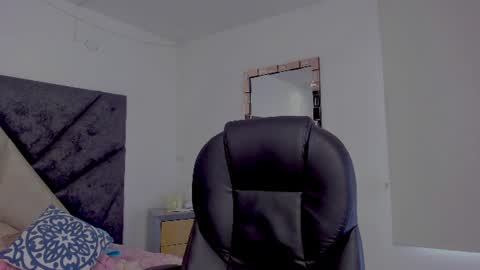 Snapshot of saskiagrendel chatting on 07-28-26, 08:52 saskiagrendel online show from 07-28-26, 08:52