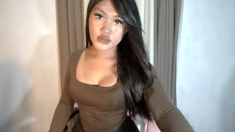 sassy_jenny8 online show from 07-25-26, 04:37