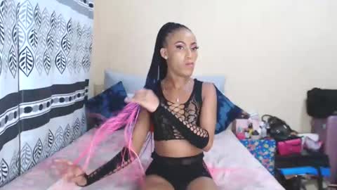 Snapshot of sassy_kylie26 chatting on 02-09-25, 05:11 Kylie online show from 02-09-25, 05:11