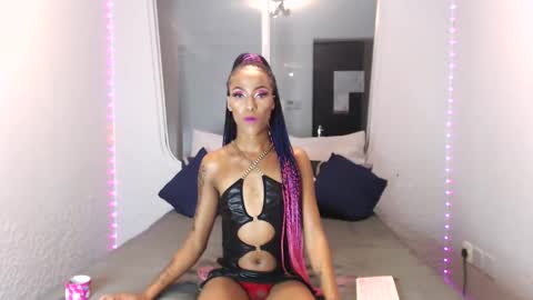 Snapshot of sassy_kylie26 chatting on 03-02-25, 10:59 Kylie online show from 03-02-25, 10:59