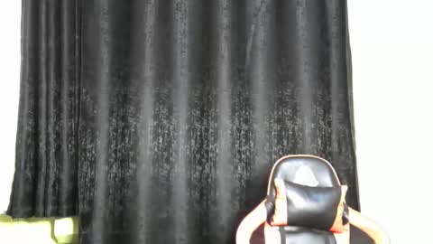 sassy_lyne online show from 12-15-25, 11:14