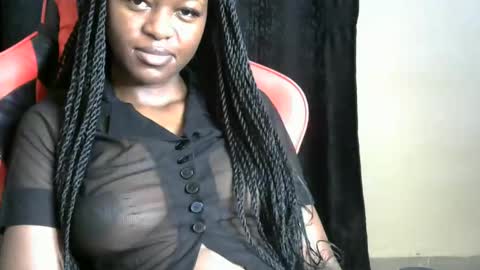 Snapshot of sassy_lyne chatting on 04-29-26, 01:32 sassy_lyne online show from 04-29-26, 01:32