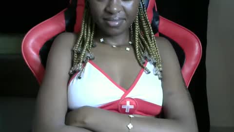 Snapshot of sassy_lyne chatting on 05-29-26, 08:23 sassy_lyne online show from 05-29-26, 08:23