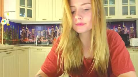 sassy_seasons online show from 02-18-25, 01:00