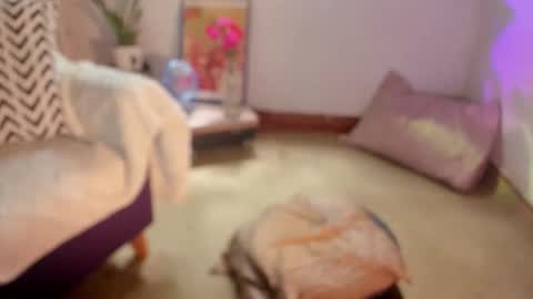 Snapshot of sassy_xyou chatting on 11-28-25, 06:32 Ms. Oh online show from 11-28-25, 06:32