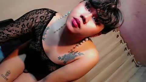 Snapshot of sassyffyra69 chatting on 02-06-26, 02:53 MARIO LABO online show from 02-06-26, 02:53