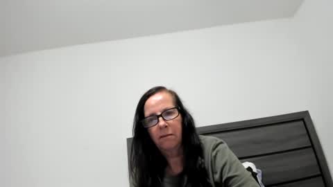 sassypeachgoddess online show from 10-19-25, 03:40