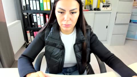 Snapshot of sassytiff chatting on 09-30-25, 11:15 sassytiff online show from 09-30-25, 11:15