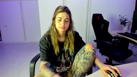 sassytiff online show from 05-27-26, 07:00