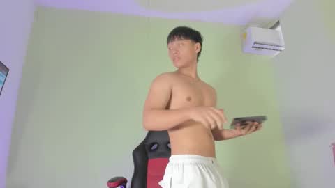 Evans Williams online show from 03-08-25, 01:36