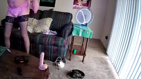 keyoni valentine online show from 01-31-25, 08:22