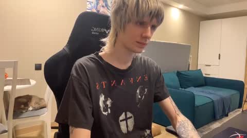 Satoshi online show from 04-19-26, 09:17