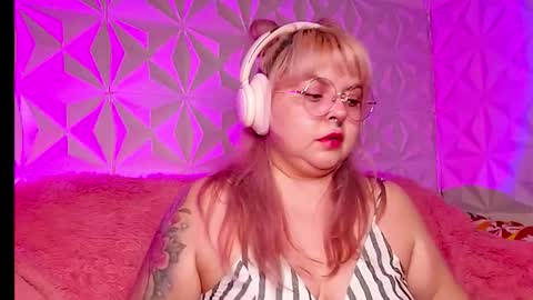Gina George online show from 02-01-26, 01:59